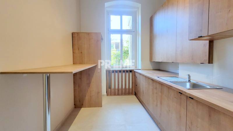 EXKLUZÍVNY 3i BYT (98 m2), 3 x NEPRIECHODNÁ IZBA, REKONŠTR., PALISÁDY