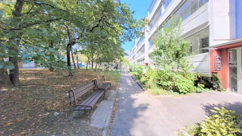 MODERNÝ 1i byt, REKONŠTRUKCIA, LOGGIA, GARÁŽ, Novohorská ulica, Rača