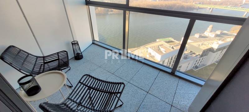 BÝVAJ PRVÝ !!! V EXKLUZÍVNOM 2i byte, EUROVEA TOWER, Pribinova ulica