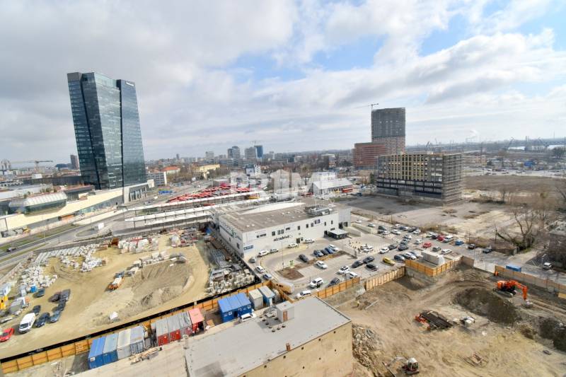 MODERNÝ 3i byt, VÝHĽAD, PARKING,TERASA, KLÍMA,SKY PARK, Továrenská ul.