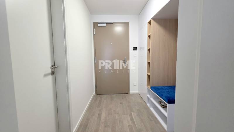  EXKLUZÍVNY 2i byt, METROPOLIS, PARKING, STROP.CHLADENIE,Bottova ulica
