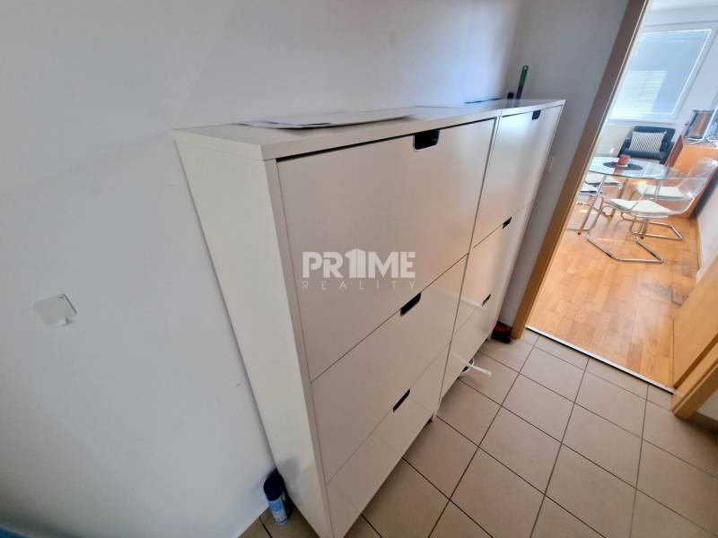 Priestranný 2i byt, klíma, pekný výhľad, novostavba, Stromová, Kramáre