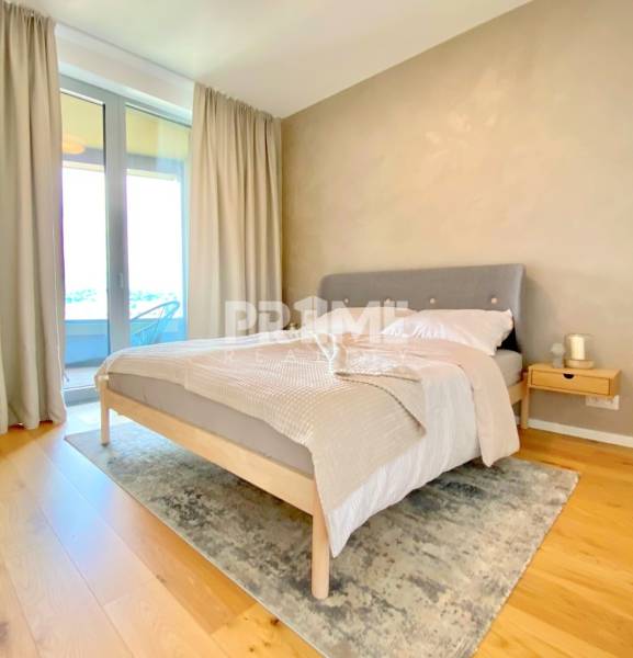 JEDINEČNÝ 2i byt, LOGGIA, VÝHĽAD NA BRAT.HRAD, KLÍMA, SKY PARK