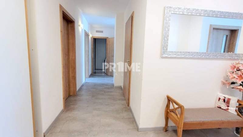 EXKLUZÍVNY 4i byt, PARKING, BALKÓN, LOGGIA, KLÍMA, ulica Martina Benku