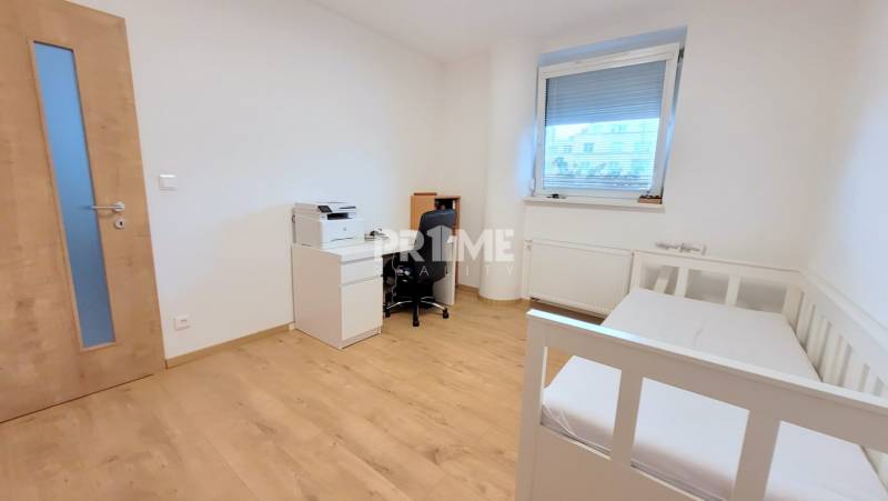 EXKLUZÍVNY 4i byt, PARKING, BALKÓN, LOGGIA, KLÍMA, ulica Martina Benku
