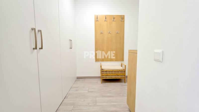 MODERNÝ 3i byt, VÝHĽAD, PARKING,TERASA, KLÍMA,SKY PARK, Továrenská ul.