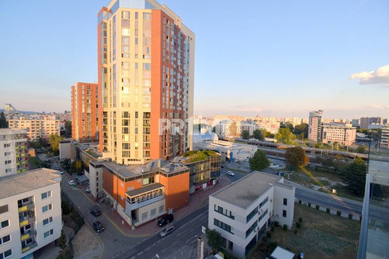 MODERNÝ 2i BYT, NOVOSTAVBA, BALKÓN, VÝHĽAD, PARKING, MATADORKA