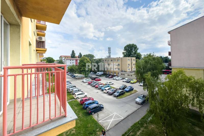 Pekný 1i byt, BALKÓN, VÝHĽAD, Doležalova ulica, Trnávka, Ružinov
