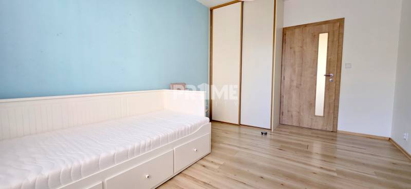 EXKLUZÍVNY 4i byt, PARKING, BALKÓN, LOGGIA, KLÍMA, ulica Martina Benku
