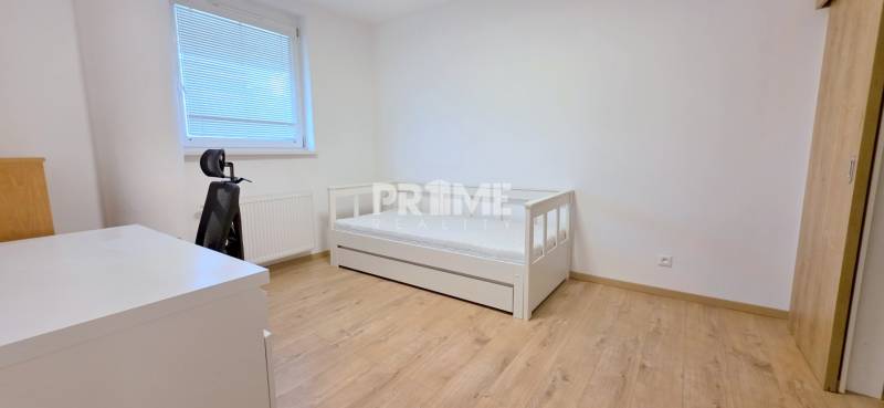 EXKLUZÍVNY 4i byt, PARKING, BALKÓN, LOGGIA, KLÍMA, ulica Martina Benku