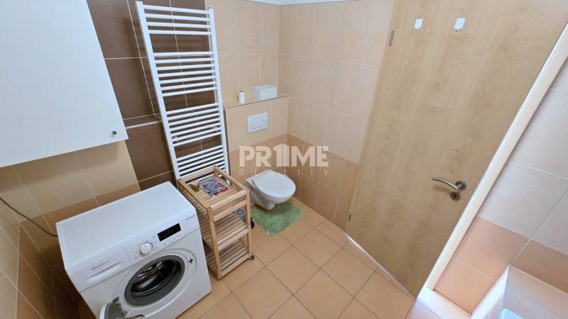 Priestranný 2i byt, klíma, pekný výhľad, novostavba, Stromová, Kramáre