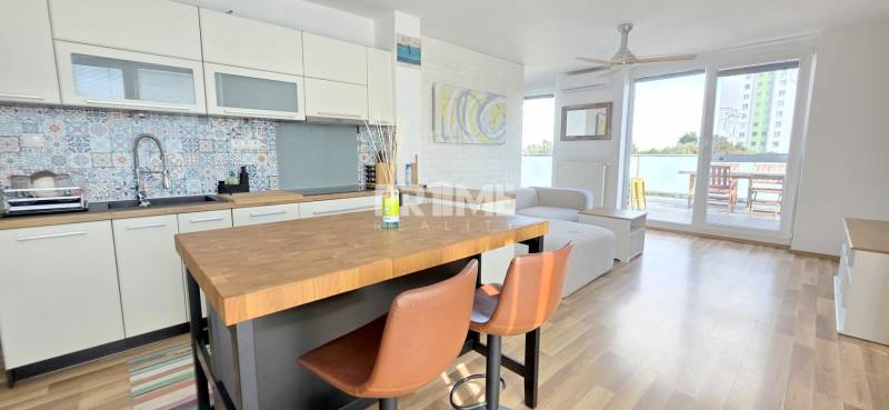  MODERNÝ 2i byt, DOG FRIENDLY, VILA LUJZA,2 X TERASA,KLÍMA,Kríková ul.