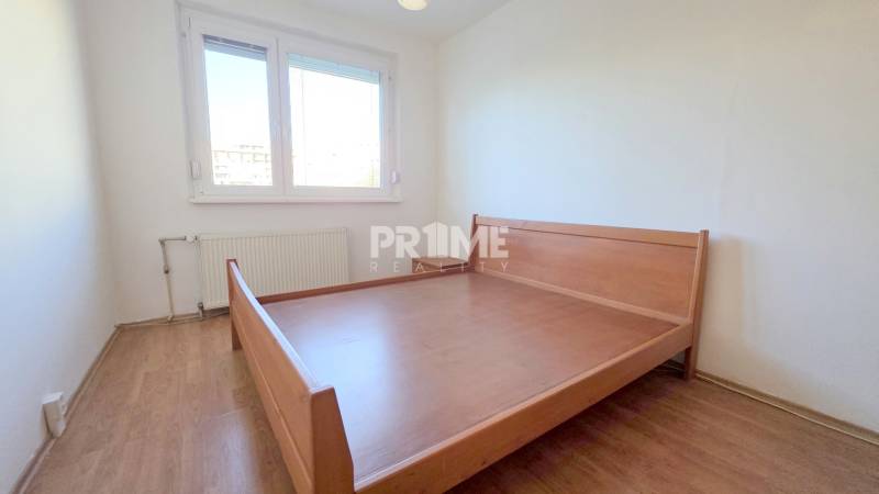 Pekný 3i byt, 3 X NEPRIECHODNÁ IZBA, LOGGIA, Furdekova ulica,Petržalka