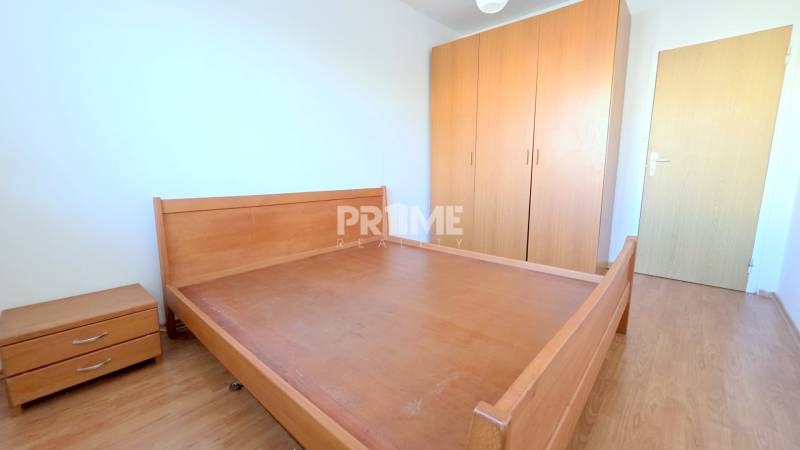 Pekný 3i byt, 3 X NEPRIECHODNÁ IZBA, LOGGIA, Furdekova ulica,Petržalka