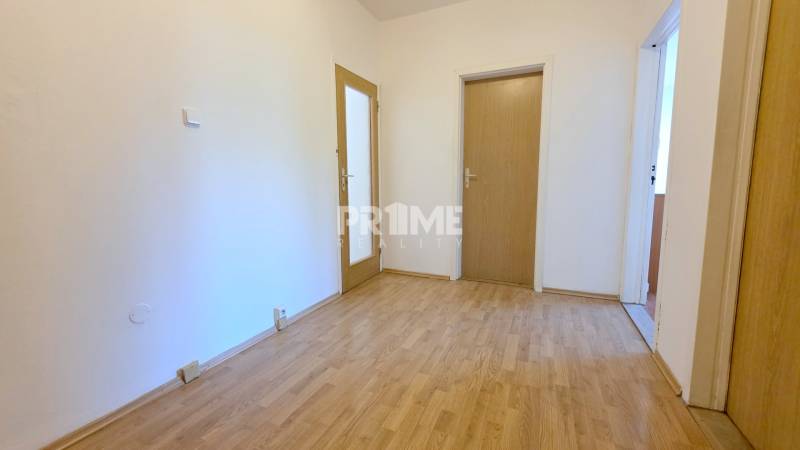 Pekný 3i byt, 3 X NEPRIECHODNÁ IZBA, LOGGIA, Furdekova ulica,Petržalka