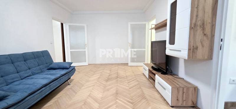 MODERNÝ 2i byt, REKONŠTRUKCIA, BALKÓN, LOGGIA, Narcisová ulica,Ružinov