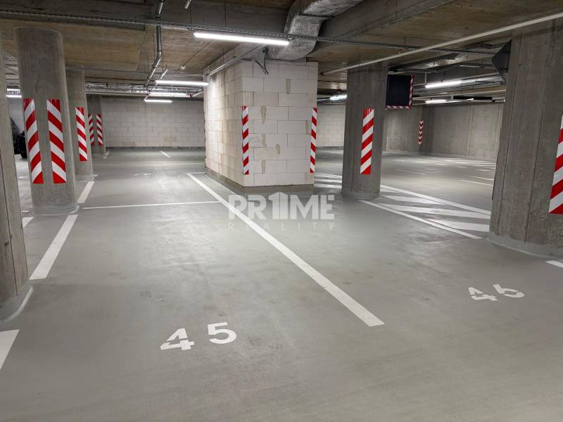 NA PREDAJ PARKOVACIE STÁTIE V EUROVEA TOWER, Pribinova ulica, NIVY