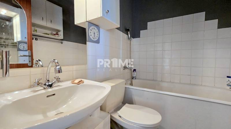 Dvojgarsónka, 2 x loggia, východná orientácia, Gessayova, Petržalka
