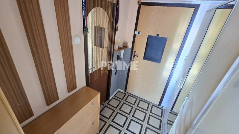 Dvojgarsónka, 2 x loggia, východná orientácia, Gessayova, Petržalka