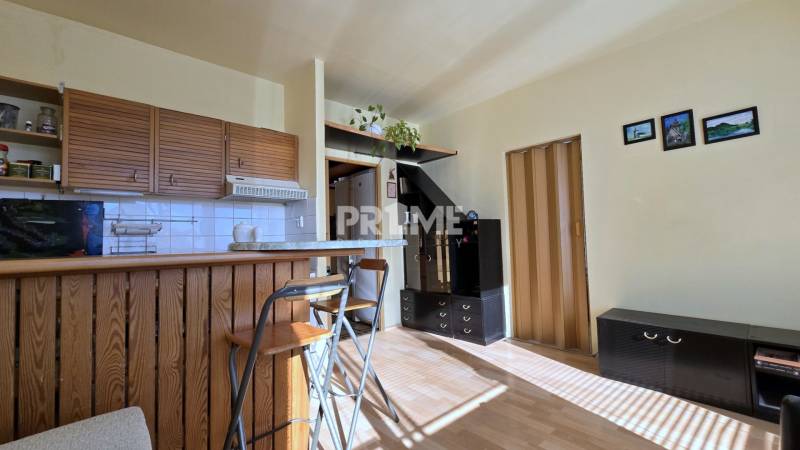 Dvojgarsónka, 2 x loggia, východná orientácia, Gessayova, Petržalka