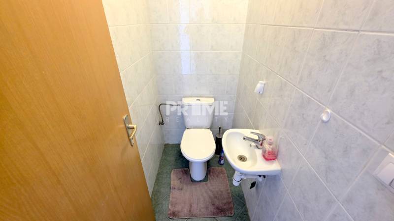 MODERNÝ 2i BYT, NOVOSTAVBA, TERASA ( 29 m2 ), KLÍMA, Kresánkova ulica