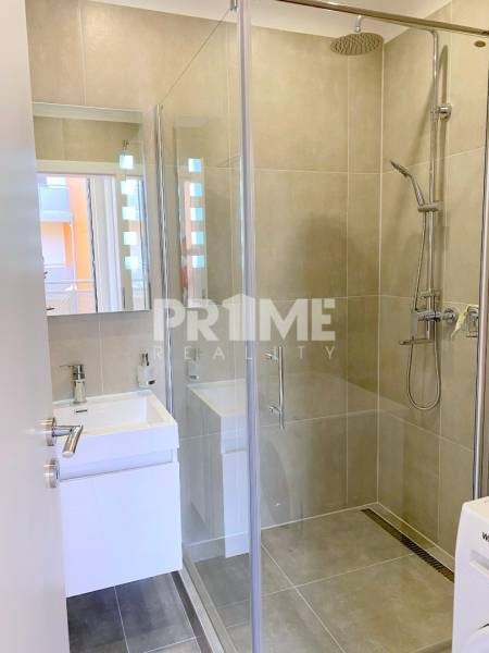 MODERNÝ 2i byt, NOVOSTAVBA, BALKÓN, LOGGIA,PARKING,KLÍMA, Bezručova ul