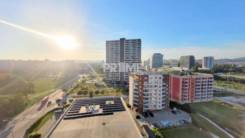 MODERNÝ 2i byt, NOVOSTAVBA, BALKÓN, Bosákova ul., začiatok Petržalka