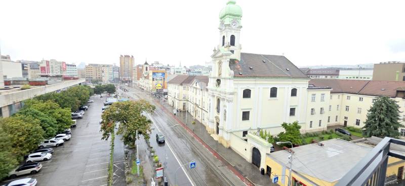 JEDINEČNÝ 2i byt, CENTRUM, BALKÓN, KLÍMA, VÝHĽAD, Špitálska ulica