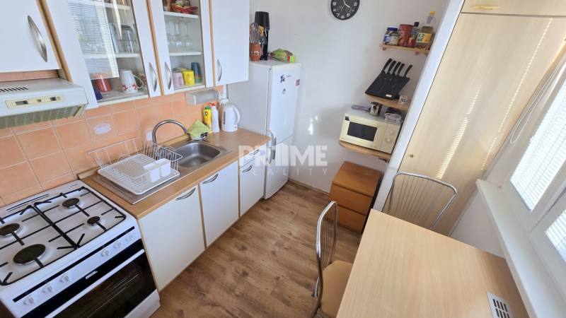 Príjemný 1i byt, zariadený, pivnica, Drobného ul., Dúbravka