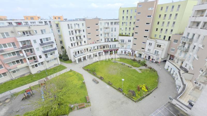 MODERNÝ 2i BYT, NOVOSTAVBA, TERASA ( 29 m2 ), KLÍMA, Kresánkova ulica