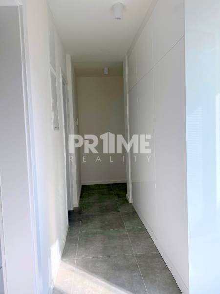 MODERNÝ 2i byt, NOVOSTAVBA, BALKÓN, LOGGIA,PARKING,KLÍMA, Bezručova ul