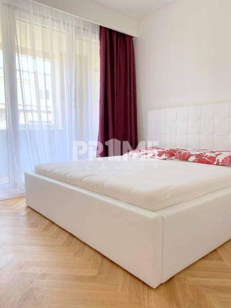 MODERNÝ 2i byt, NOVOSTAVBA, BALKÓN, LOGGIA,PARKING,KLÍMA, Bezručova ul