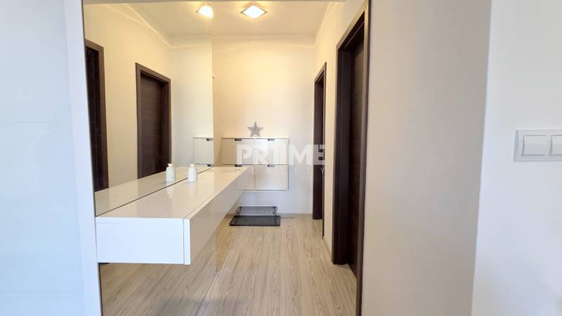 MODERNÝ 2i BYT, REKONŠTRUKCIA, Trnavské mýto, Trnavská cesta, Ružinov