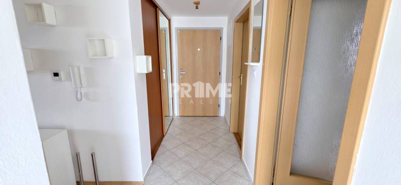 MODERNÝ 2i BYT, NOVOSTAVBA, TERASA ( 29 m2 ), KLÍMA, Kresánkova ulica