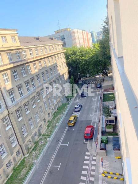 MODERNÝ 2i byt, NOVOSTAVBA, BALKÓN, LOGGIA,PARKING,KLÍMA, Bezručova ul