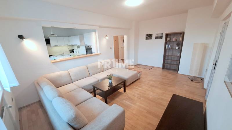 Pekný 2i byt, REKONŠTRUKCIA, KLÍMA, Trnavská cesta, Ružinov