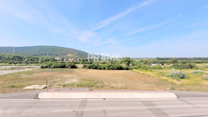 MODERNÝ 1,5i byt, NOV., LOGGIA, PARKING, BORY, Mateja Encingera 