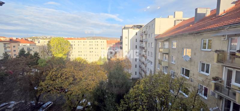 MODERNÝ 2i BYT, REKONŠTRUKCIA, Trnavské mýto, Trnavská cesta, Ružinov