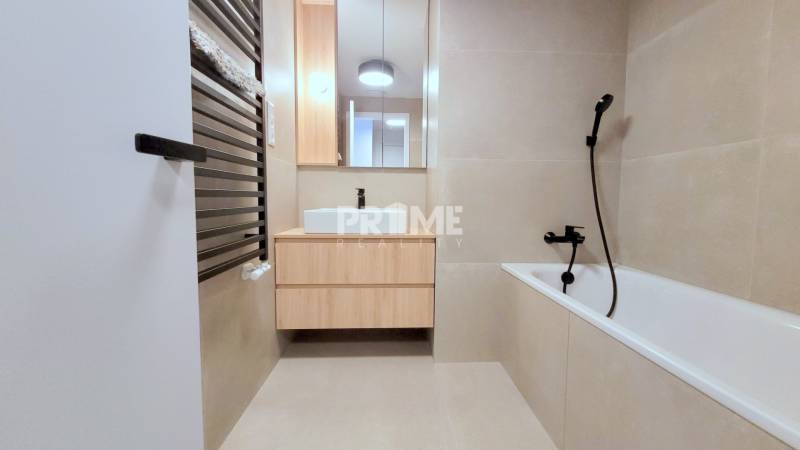 ŠTÝLOVÝ 2i BYT, SKY PARK, KLÍMA, PARKING, LOGGIA, Bottova ulica