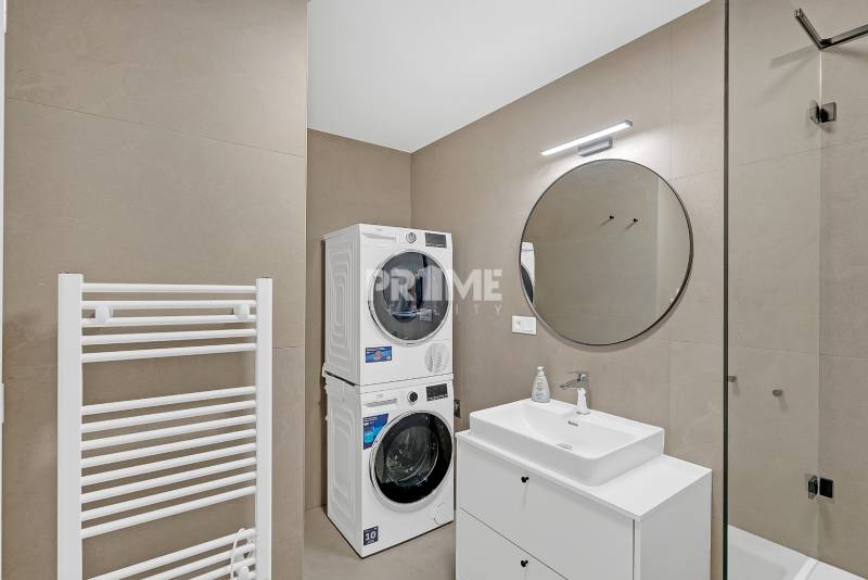 EXKLUZÍVNY 2i byt, PRÍSTAVNA,LOGGIA ,CHLADENIE,PARKING,Plynárenská ul.