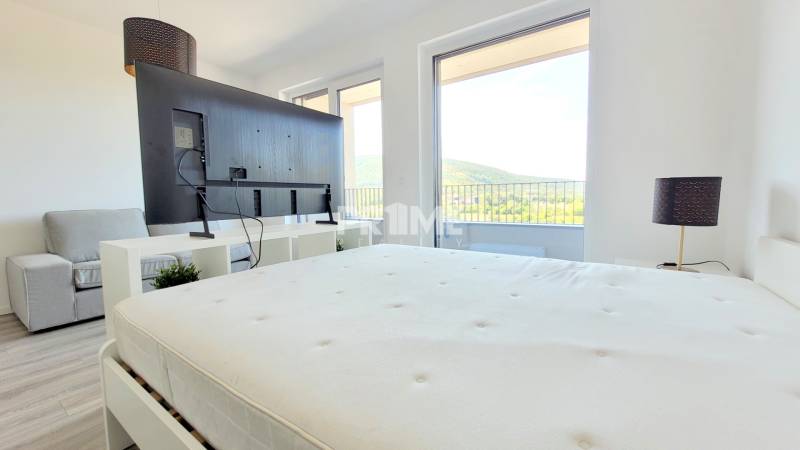 MODERNÝ 1,5i byt, NOV., LOGGIA, PARKING, BORY, Mateja Encingera 