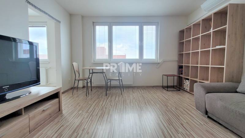 MODERNÝ 2i byt, REKONŠTRUKCIA, KLÍMA, MOZARTOVA ulica, Horský park