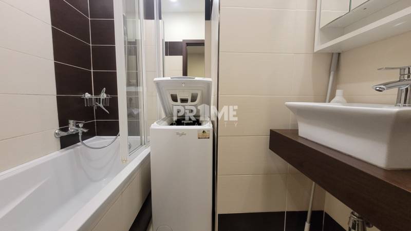 MODERNÝ 2i byt, REKONŠTRUKCIA, KLÍMA, MOZARTOVA ulica, Horský park