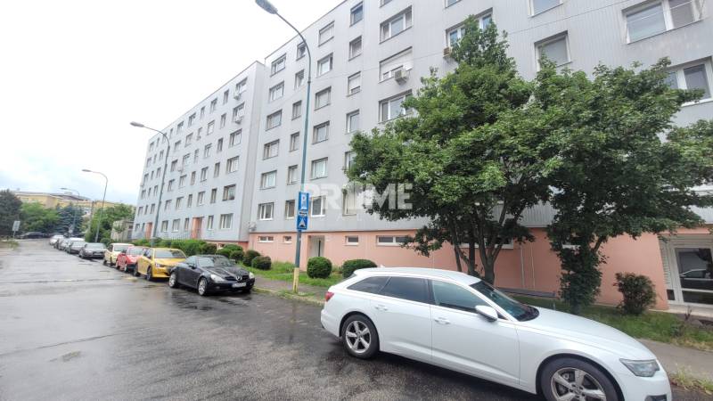 MODERNÝ 2i byt, REKONŠTRUKCIA, KLÍMA, MOZARTOVA ulica, Horský park