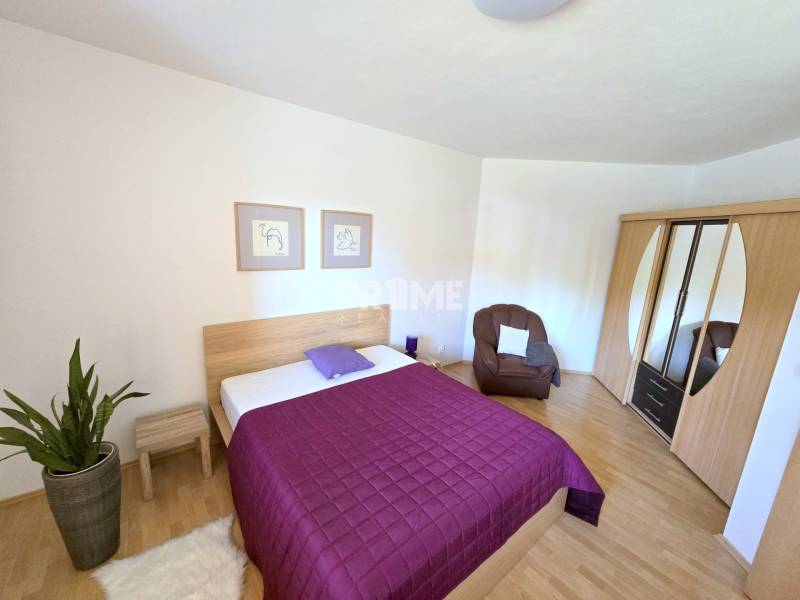 Priestranný 2i byt, 2xloggia, garáž, Záhradnícka ul., Ružinov