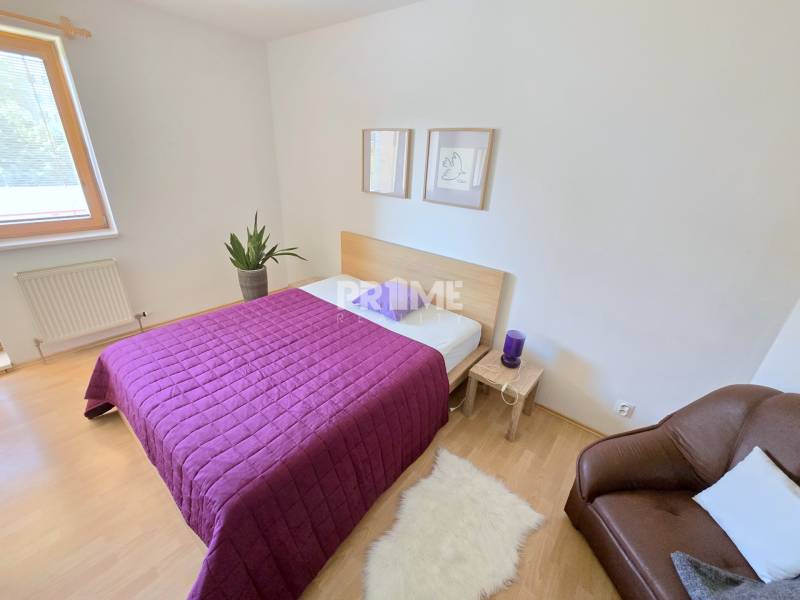 Priestranný 2i byt, 2xloggia, garáž, Záhradnícka ul., Ružinov