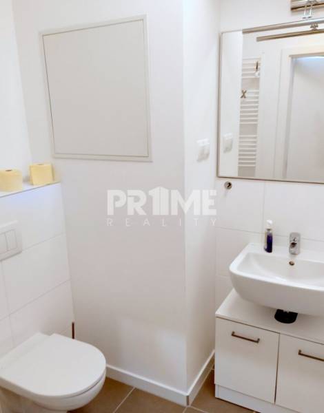 MODERNÝ 2i, SLNEČNICE, BALKÓN, PARKING, Zuzany Chalupovej,Petržalka