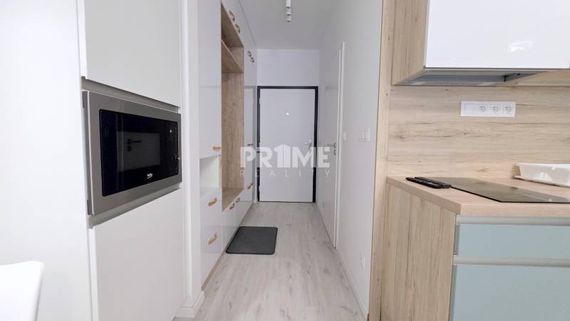 MODERNÝ 2i, SLNEČNICE, BALKÓN, PARKING, Zuzany Chalupovej,Petržalka