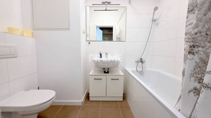 MODERNÝ 2i, SLNEČNICE, BALKÓN, PARKING, Zuzany Chalupovej,Petržalka