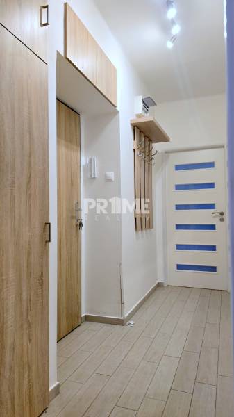 Pekný 2i byt, rekonštrukcia, balkón, Družicová ul., Ružinov - Ostredky